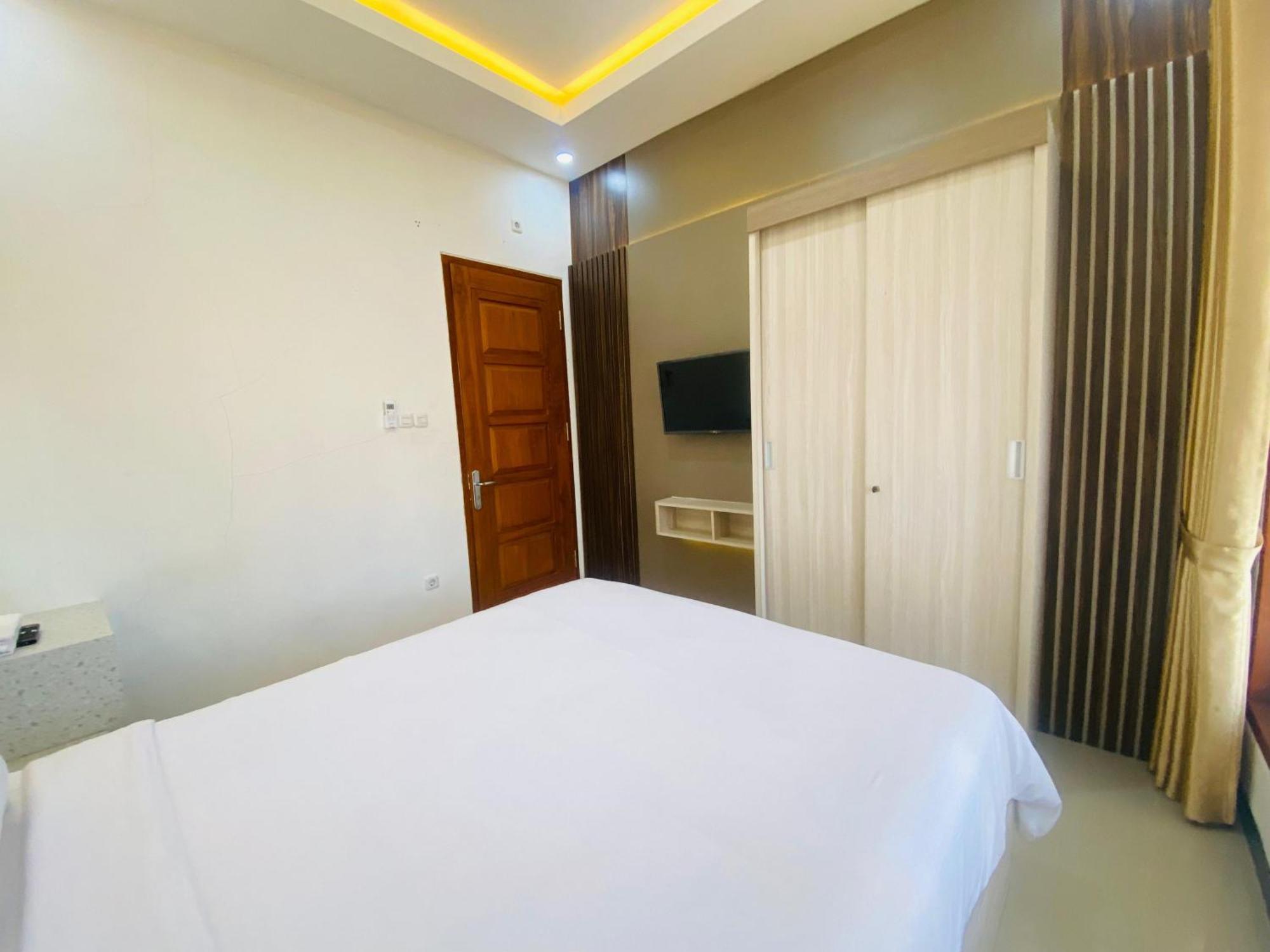 Kanggo Riko Family Homestay Mitra Reddoorz Banyuwangi  Exterior photo